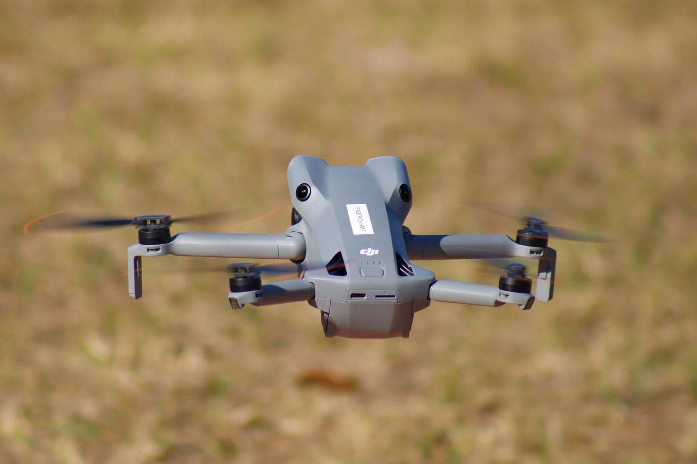 DJI Mini 5 Pro uçuşta
